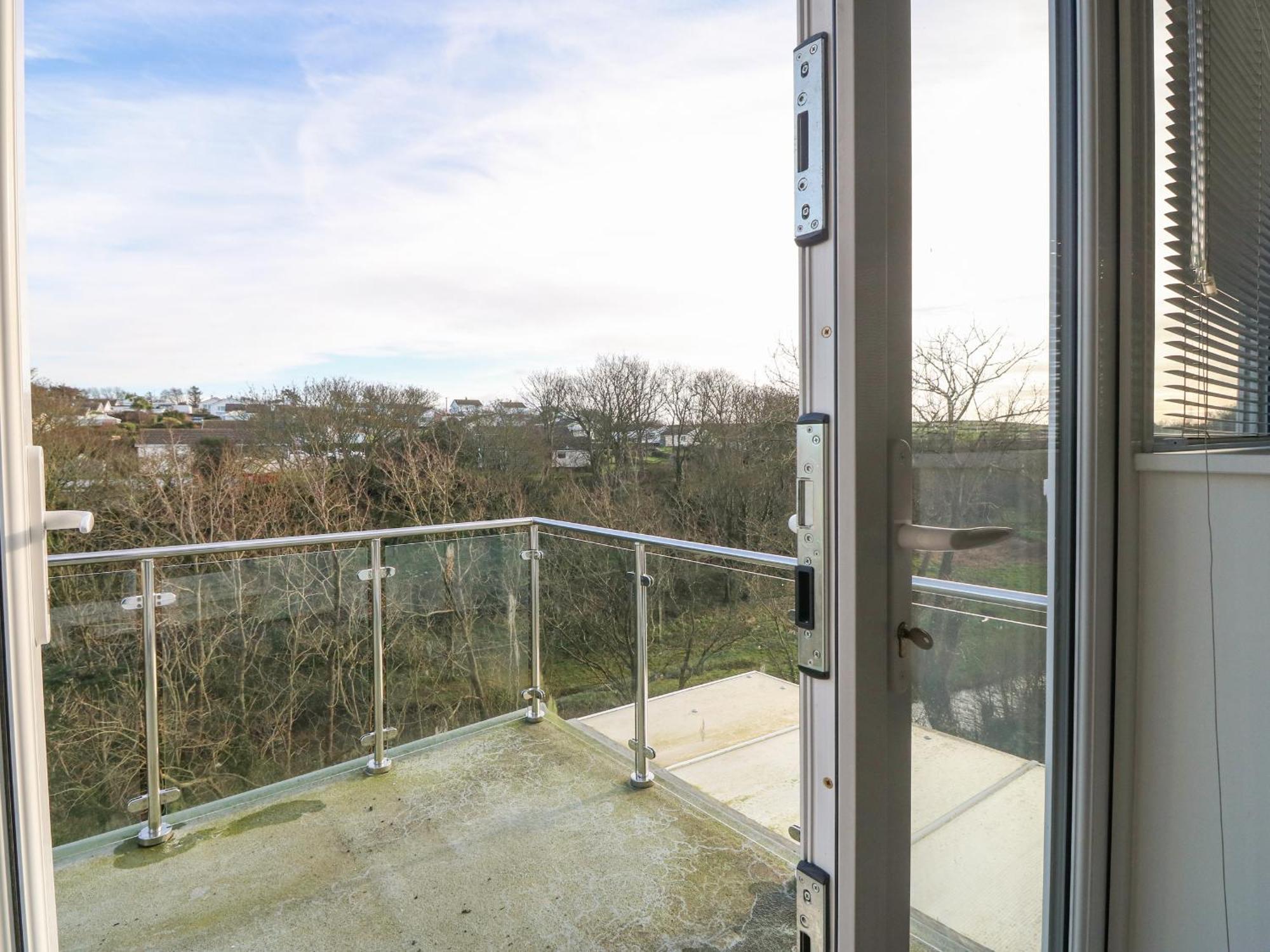 Riverview Apartment Cemaes Bay Exterior photo